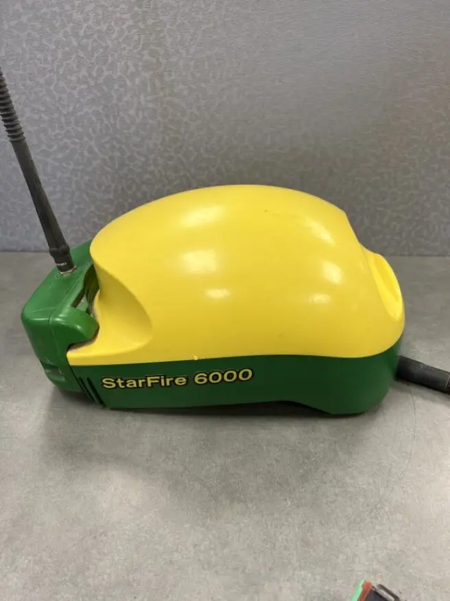 2018 John Deere Original Equipment Sf6000 Receiver With Sf3 Ready & Rtk Ready - 384981 1