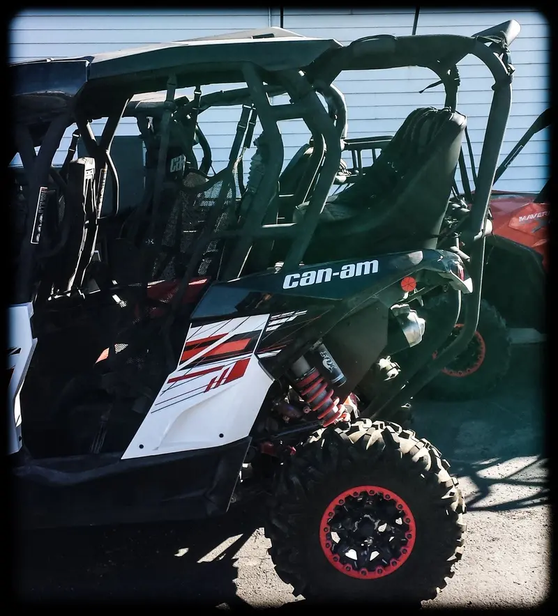 Can-Am Maverick Max (2013-2018) Backseat And Roll Cage 1
